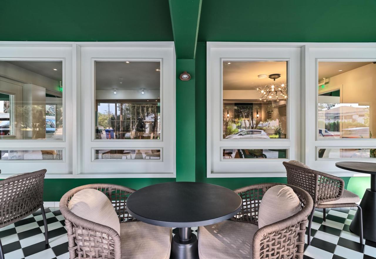 Liv The City Suites Adults Only Λάρνακα Εξωτερικό φωτογραφία