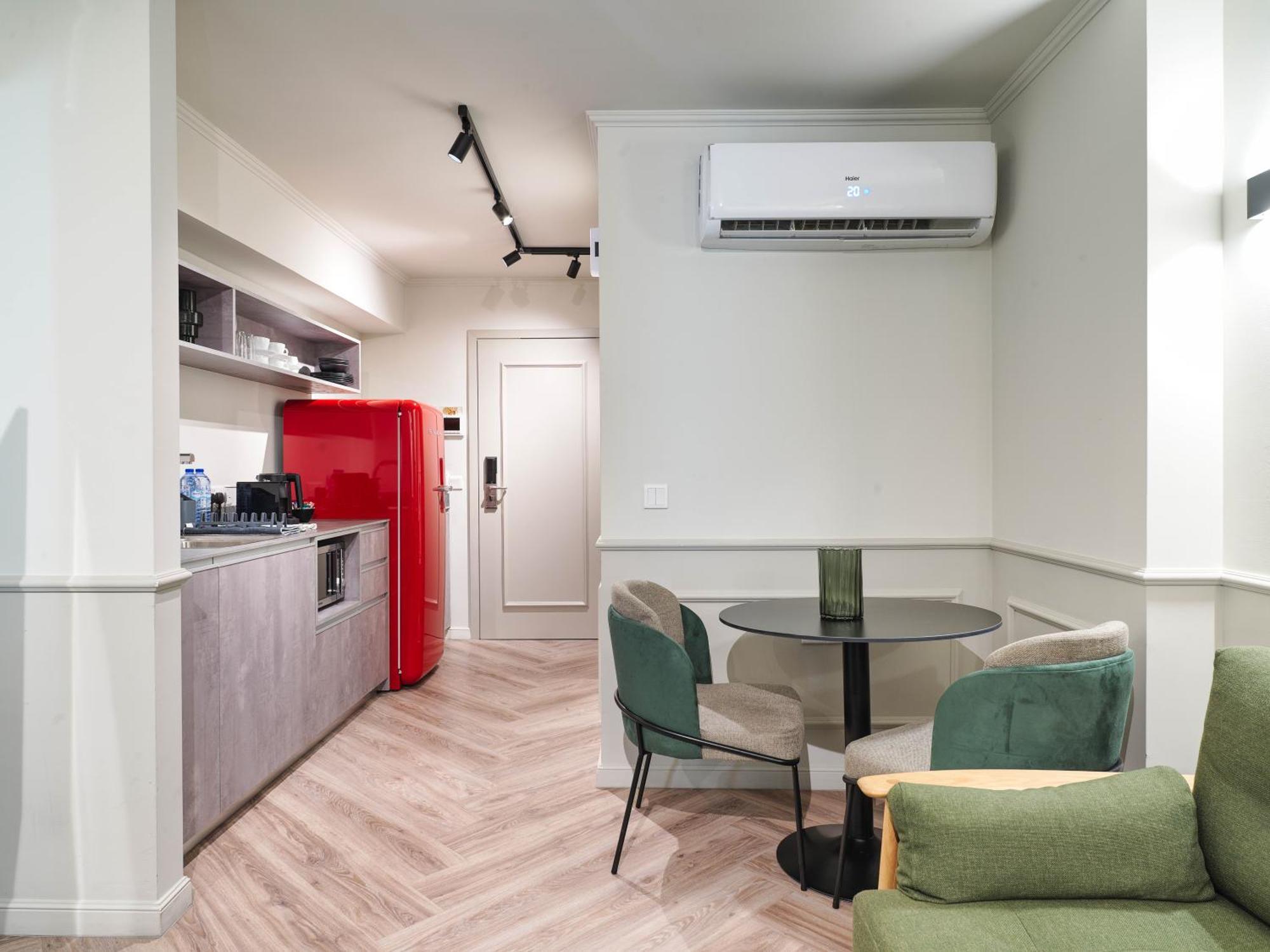 Liv The City Suites Adults Only Λάρνακα Εξωτερικό φωτογραφία