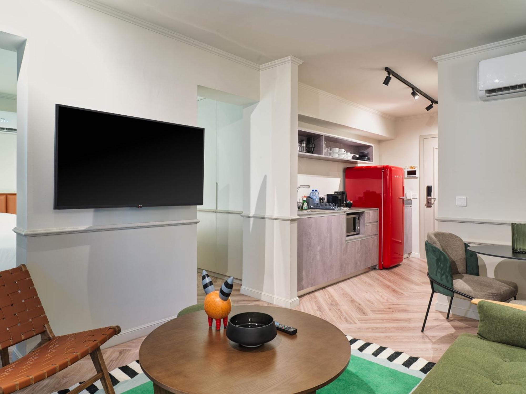 Liv The City Suites Adults Only Λάρνακα Εξωτερικό φωτογραφία